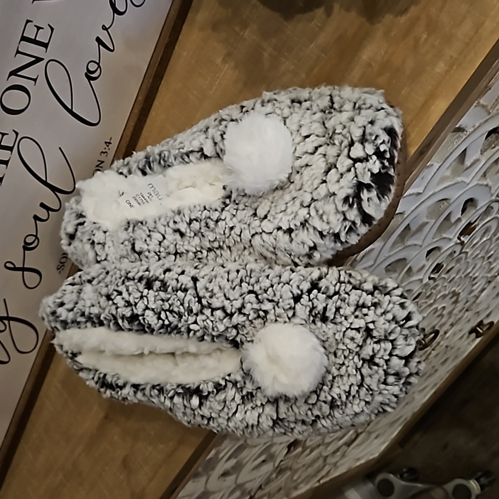 Sherpa slippers..NWT